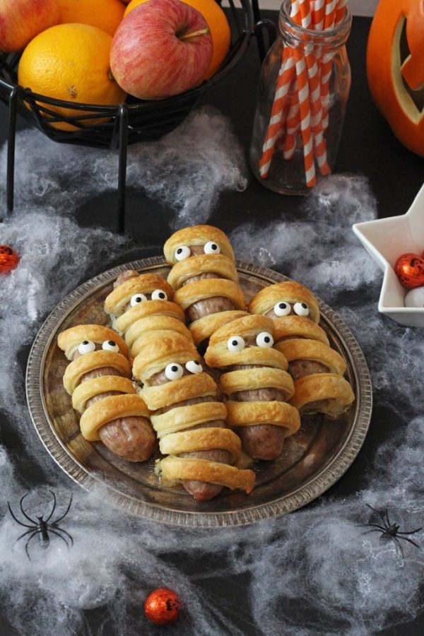 14 Funny Food With Faces Recipes Halloween And Holiday Treats Sortathing