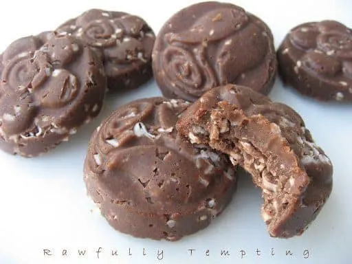 Hazlenut Pili Nut Chocolate